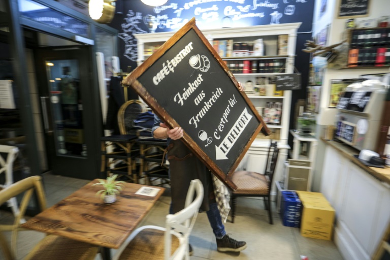 Proprietário de café em Berlim se prepara para fechar o seu estabelecimento