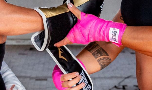 A empresa escolheu o lutador de UFC Thiago Marreta para comunicar aos consumidores a sua ação promocional