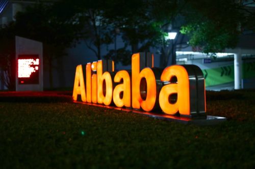 A tensão entre o governo chinês e as gigantes de tecnologia fizeram s ações da Alibaba caírem cerca de 30% em relação aos recordes do fim de outubro
