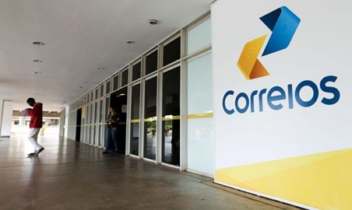 No caso dos Correios, o projeto de lei que irá permitir a desestatização da empresa ainda nem foi enviado pelo governo ao Legislativo