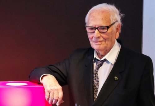 O estilista francês Pierre Cardin morreu aos 98 anos