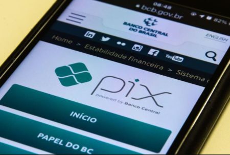 O Pix é o sistema de pagamentos instantâneos lançado pelo Banco Central