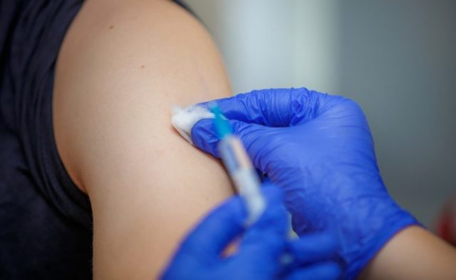O Reino Unido encomendou 40 milhões de doses da vacina Pfizer-BioNTech