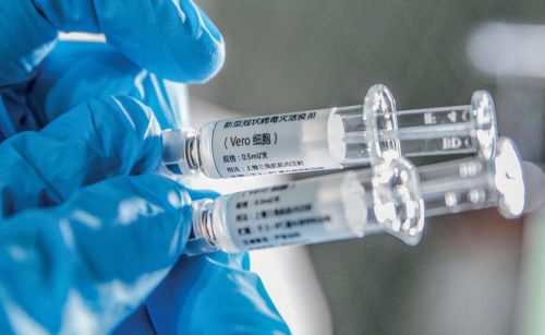 Nesta semana, os EUA deram autorização para uso emergencial da vacina da Pfizer com a BioNtech, se tornando a primeira vacina do país contra a covid