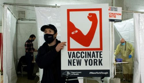 Novo centro de vacinação contra o coronavírus inaugurado no Harlem na última sexta-feira