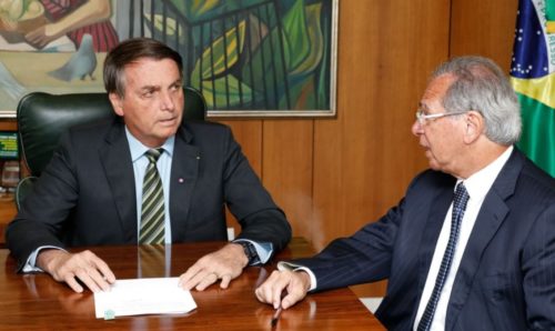 Bolsonaro afirmou que a capacidade de endividamento do País "está no limite" quando falou a apoiadores sobre o auxílio emergencial