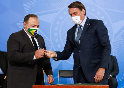 O ex-ministro da Saúde, Eduardo Pazuello, e o presidente Jair Bolsonaro