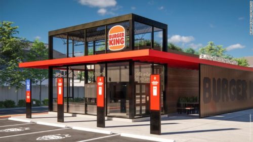 O Burger King ainda oferece promoção com lanches a partir de R$ 5,50 no drive-thru
