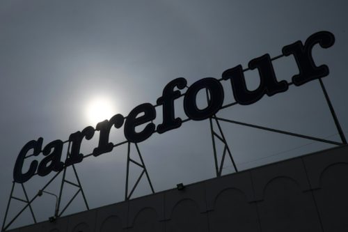 A classe empresarial da França acredita que o governo agiu decisivamente para eliminar a chance de um acordo entre o Carrefour e a Couche-Tard
