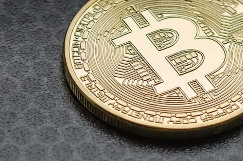 O Bitcoin chegou a cair mais de US$ 10 mil nos últimos dias