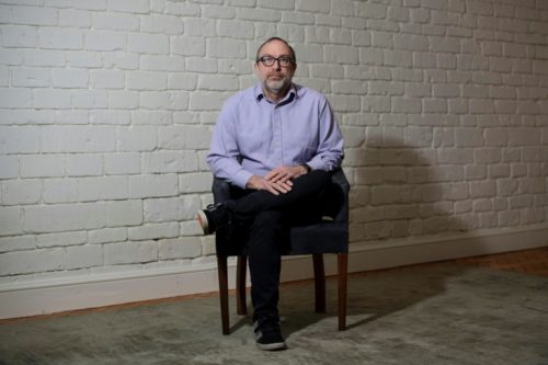 Fundador da enciclopédia on-line Wikipedia, Jimmy Wales, em Londres, em 13 de janeiro de 2021