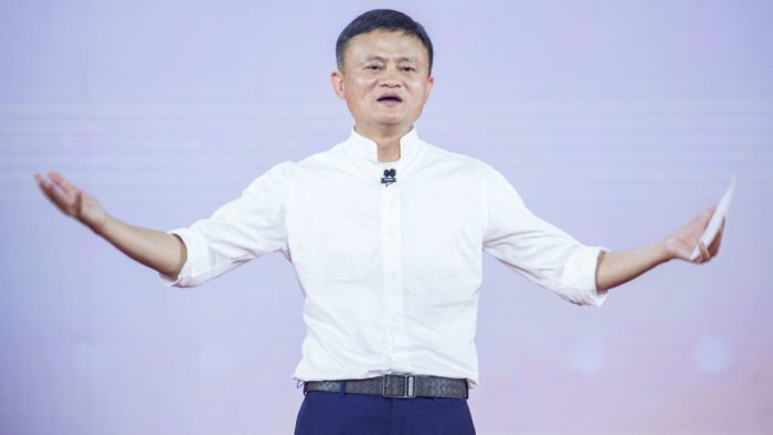 Jack Ma não tinha feito nenhuma aparição pública desde o final de outubro. As ações do Alibaba aumentaram 6% após a publicação do vídeo.
