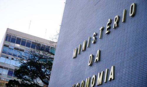 Dívida Pública Federal fechou 2020 em R$ 5,01 trilhões, informou hoje (27) a Secretaria do Tesouro Nacional, do Ministério da Economia.
