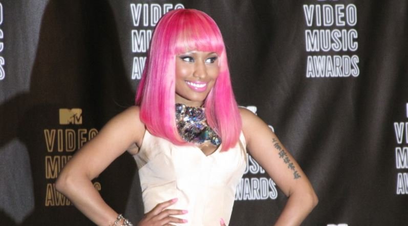 Chapman processou Minaj em 2018, dizendo que ela havia usado partes de “Baby Can I Hold You Tonight” em sua canção “Sorry”