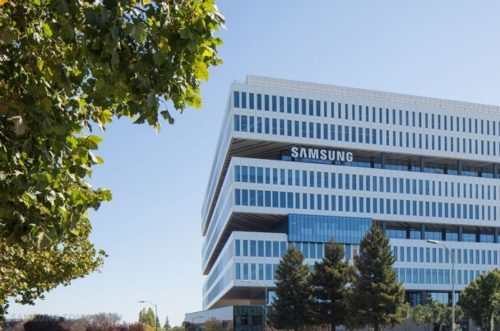 Vista externa de um prédio da Samsung no Vale do Silício, Califórnia