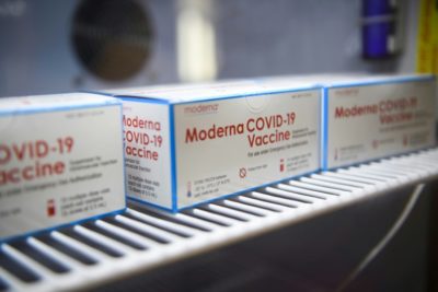 moderna entrega vacinas ao governo dos EUA