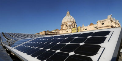 O Vaticano vem trabalhando para cumprir o compromisso do Papa Francisco de reduzir as emissões a zero até 2050 com a instalação de painéis solare