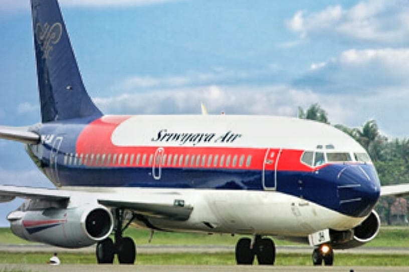 O Boeing 737-500 da companhia Sriwijaya Air estava com 56 passageiros e seis tripulantes