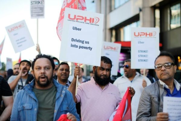 Motoristas do Uber protestam em Londres