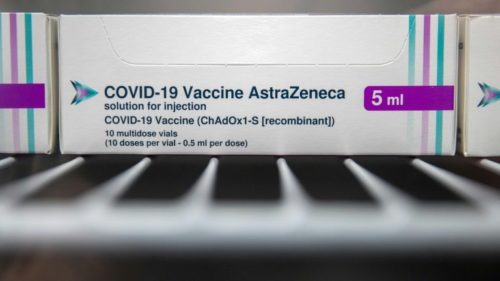 Anúncio foi feito poucos dias depois que seus assessores concluíram que o imunizante era recomendável para idosos e contra as variantes do novo coronavírus