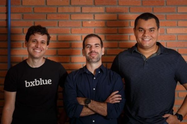 Os fundadores da bxblue (da esq. para a dir.): Fabrício Buzeto, Gustavo Gorenstein e Roberto Braga