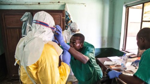 Autoridades temem que um novo surto de ebola possa afetar gravemente o frágil sistema de saúde, especialmente quando enfrenta o ressurgimento do Covid-19.