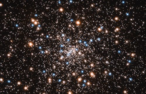 Os buracos negros foram avistados pelo telescópio espacial Hubble