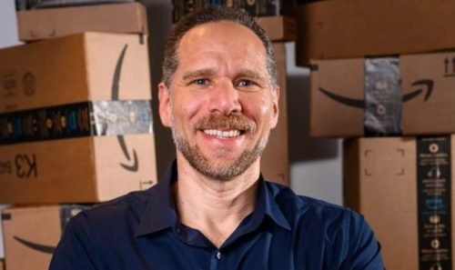 Antes de trabalhar na Amazon, Szapiro foi diretor de Operações da Apple no Brasil. Ele também tem passagens pelo Submarino, Motorola, Citi e Palm.