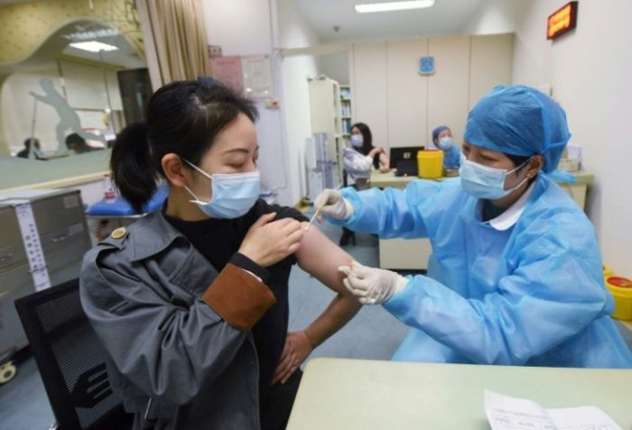 Com a variante Delta assustando o governo chinês, campanha de vacinação contra a covid-19 será acelerada