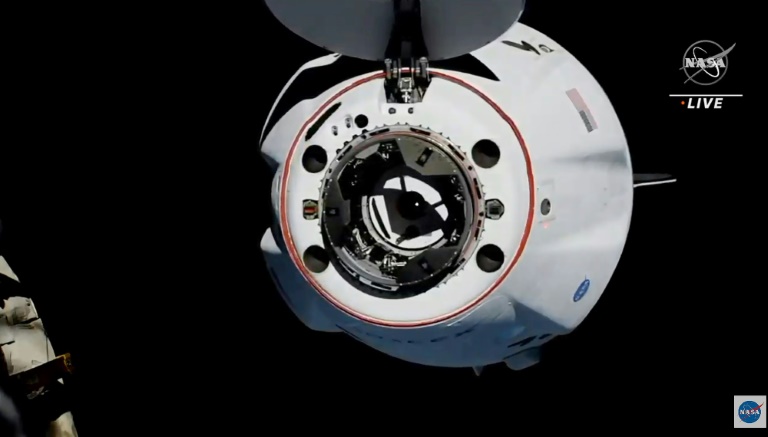 Esta é a terceira missão tripulada da companhia de Elon Musk ao laboratório orbital