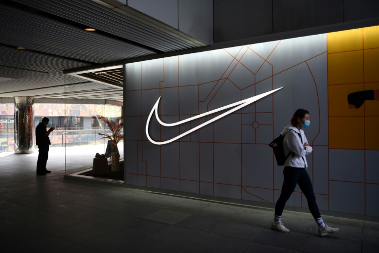 Nike revenderá calçados pouco usados para reduzir o desperdício