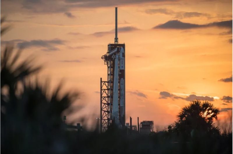 A tripulação de quatro pessoas fará o lançamento no topo do foguete Falcon 9 da SpaceX às 6h49 (horário de Brasília) na sexta-feira (23).