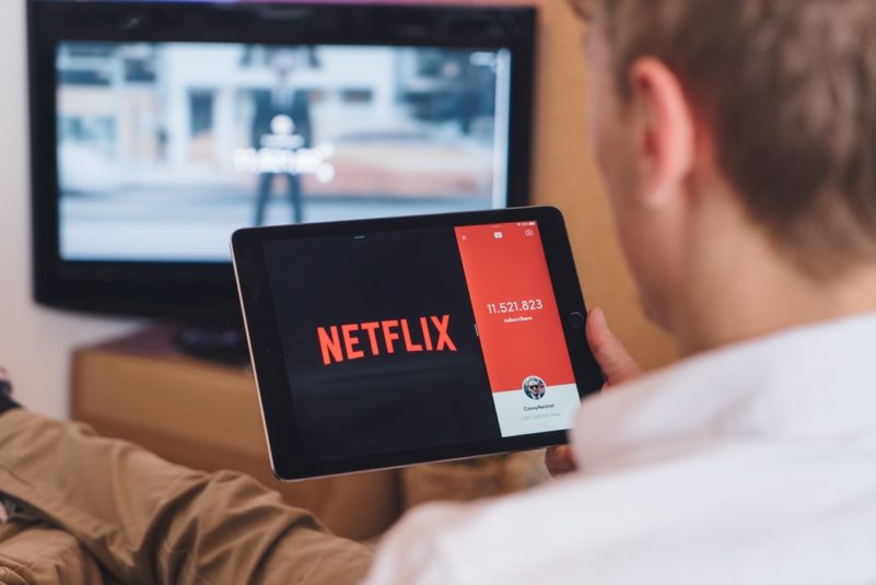 Apesar do crescimento mais lento, a Netflix informa que os lucros líquidos no primeiro trimestre chegam aos 1,7 mil milhões de dólares