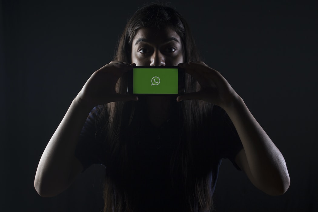 O WhatsApp dará a seus usuários mais informações sobre como as empresas gerenciam seus chats e as mudanças que a empresa fará em sua plataforma.