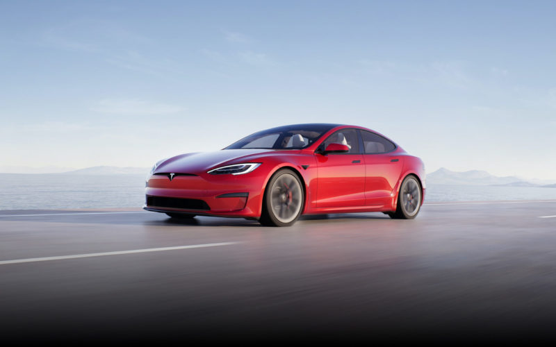 CEO da Tesla disse que o modelo precisa de mais uma semana de ajustes; a previsão inicial era que o lançamento ocorresse no dia 3 de junho