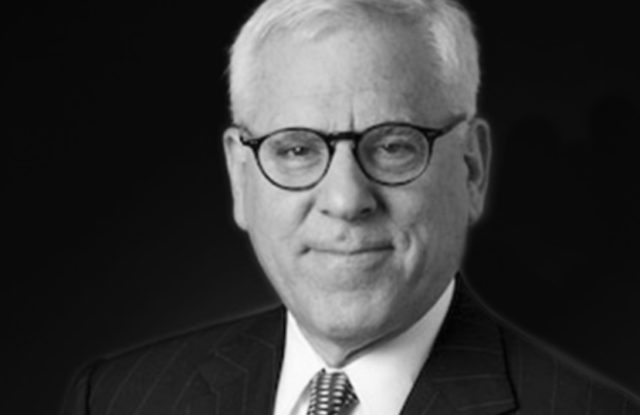 Cofundador e co-presidente do Carlyle Group, o bilionário do setor de private equity David Rubenstein