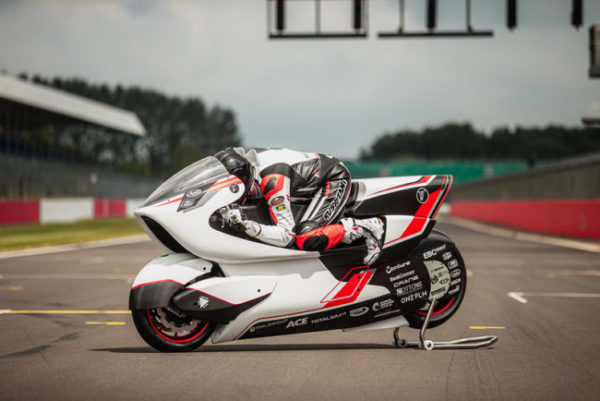 Protótipo da motocicleta é capaz de atingir velocidades superiores a 250 mph