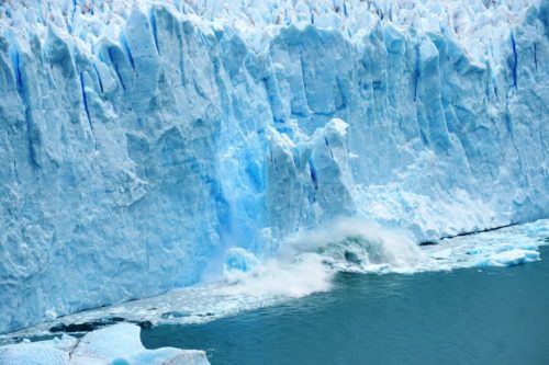 Entre 2010 e 2019, o Golfo do Alasca perdeu 76 gigatoneladas de gelo por ano, enquanto nas montanhas da Ásia a perda foi de 28 gigatoneladas