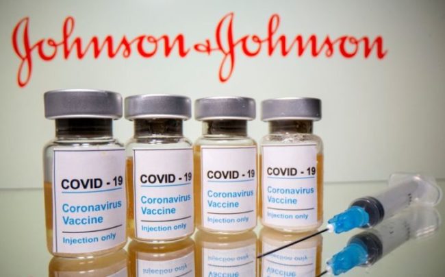 O estudo concluiu que a da farmacêutica Janssen “ofereceu forte proteção contra casos sintomáticos” de Covid-19 na África do Sul e no Brasil
