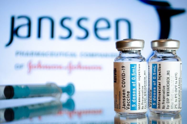 O bloqueio europeu surge após a contaminação de 60 milhões de doses da vacina da Johnson & Johnson nos Estados Unidos, detectado na semana passada.