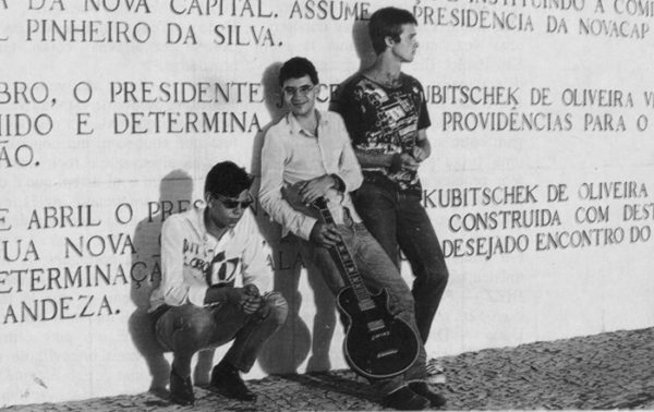 Formada originalmente por Renato Russo, Marcelo Bonfá e Dado Villa-Lobos, Legião Urbana foi fenômeno do rock brasileiro nos anos 80