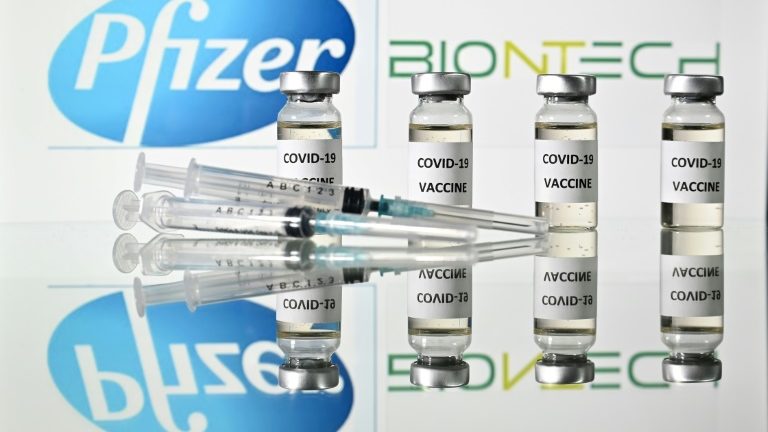 A Pfizer forneceu um total de 2,4 milhões de doses do imunizante ao Brasil em menos de uma semana