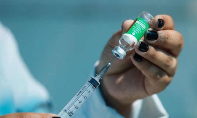 Ritmo lento de vacinação no País pode contribuir para mais mortes pela covid, conforme estudo das Universidades Federais de São João del-Rei e Juiz de Fora