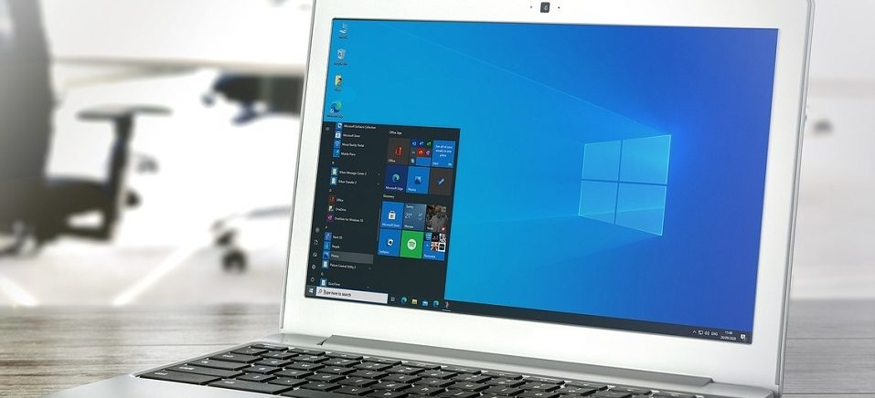 A Microsoft já liberou o aguardado Windows 11 para seus usuários, oficialmente lançado hoje (5). A nova versão é gratuita e está sendo disponibilizada de maneira gradual por meio da plataforma do Windows Update. 