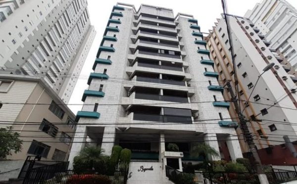 Apartamento residencial em Santos (SP) tem 202.45m² de área útil