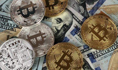A estimativa é que cerca de US$ 2 bilhões foram comporados apenas no último fim de semana, considerando as carteiras entre 100 e 10 mil bitcoins