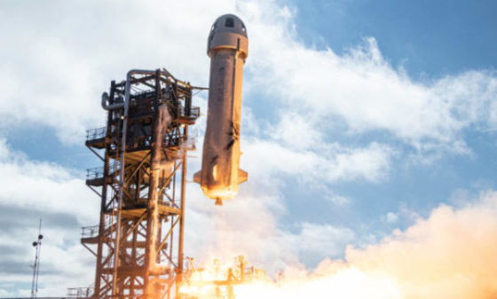 Espaçonave da Blue Origin em viagem de Jeff Bezoz ao espaço
