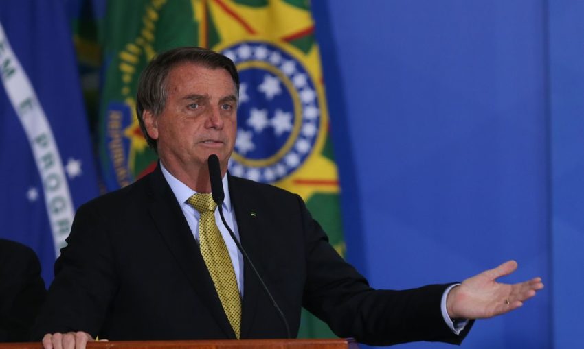 Presidente Jair Bolsonaro esteve internado em São Paulo para tratar uma obstrução intestinal