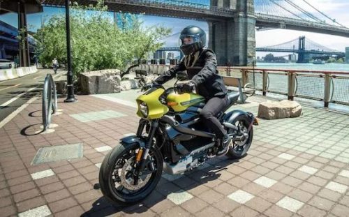 A Harley-Davidson lançou nesta semana o modelo LiveWire One em mais uma tentativa da marca de dominar o setor de motos elétricas