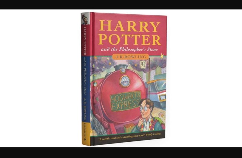 A edição do primeiro livro de Harry Potter fez parte de um lote de apenas 500 exemplares e foi lançada em 1997